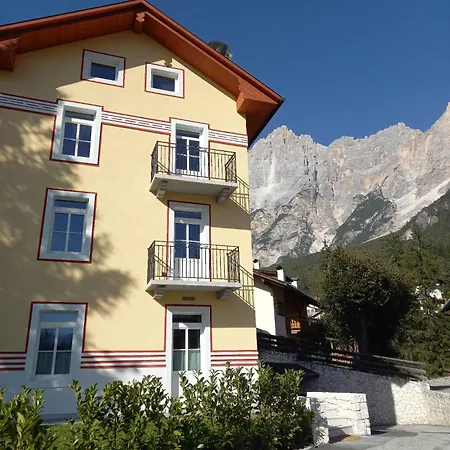 Mansarda Vale E Schena Con Vasca Idromassaggio 4 Posti Letto A Cortina D'ampezzo *