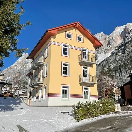 Mansarda Vale E Schena Con Vasca Idromassaggio 4 Posti Letto A Cortina D'ampezzo San Vito di Cadore