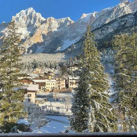 Mansarda Vale E Schena Con Vasca Idromassaggio 4 Posti Letto A Cortina D'ampezzo