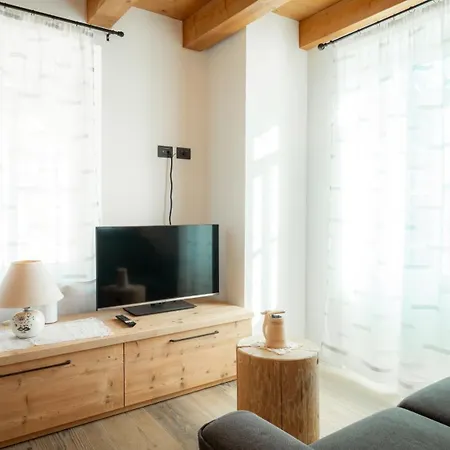 Lägenhet Mansarda Vale E Schena Con Vasca Idromassaggio 4 Posti Letto A Cortina D'ampezzo *